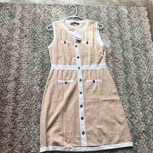 Women’s sleeveless body con dress